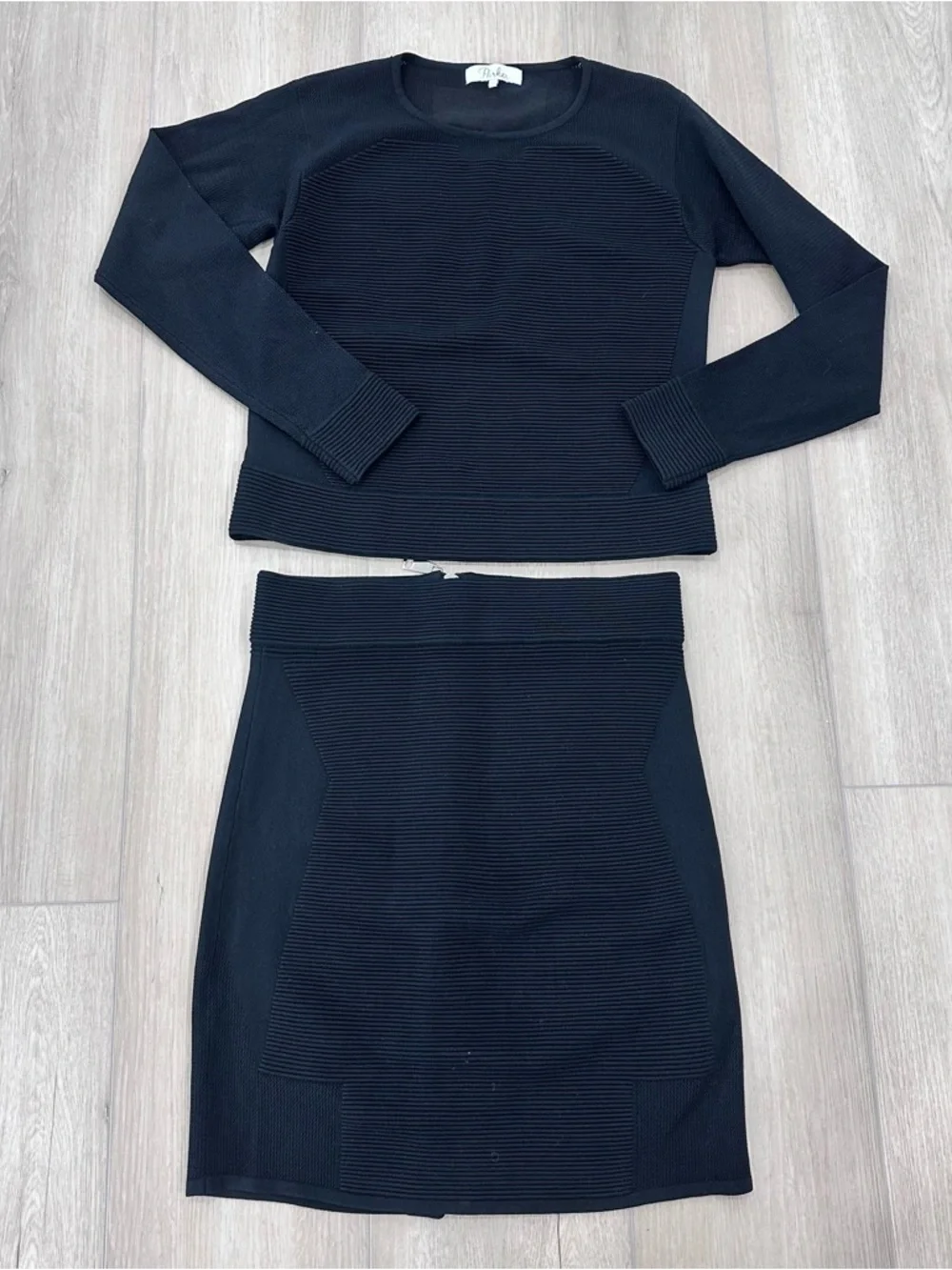 Parker ribbed skirt and long sleeve top set black XS